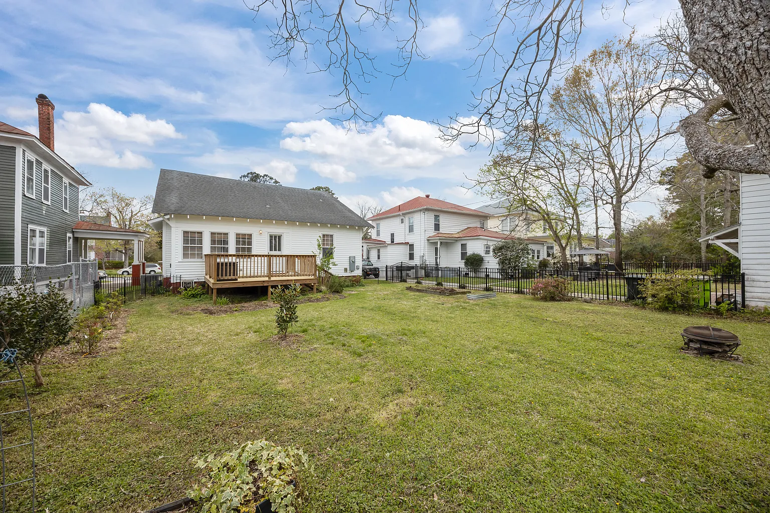1614 Spencer Avenue, New Bern, NC 28560-38
