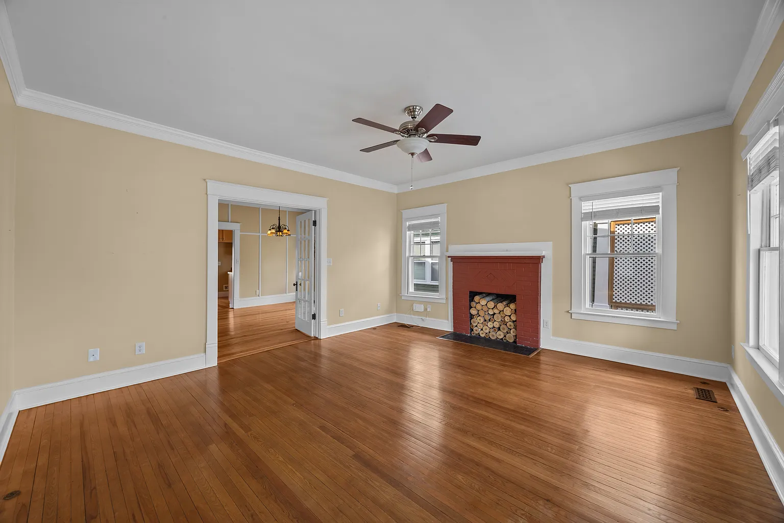 1614 Spencer Avenue, New Bern, NC 28560-8