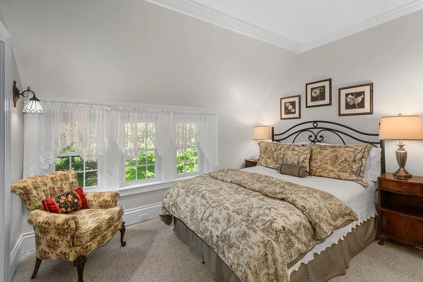 22 High Street, Camden, ME 04843-25