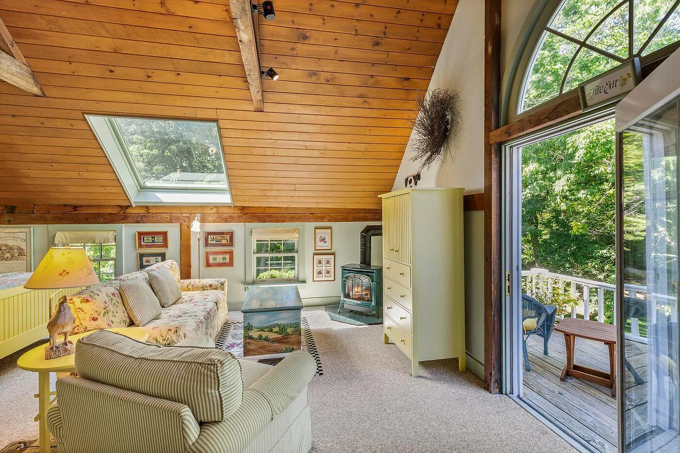 22 High Street, Camden, ME 04843-29