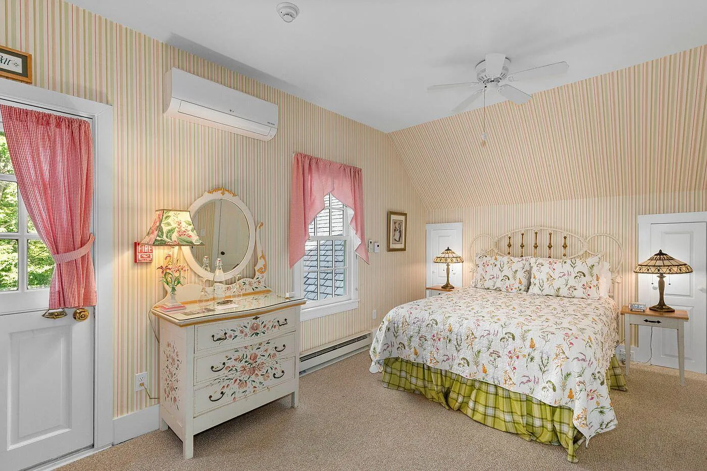 22 High Street, Camden, ME 04843-37