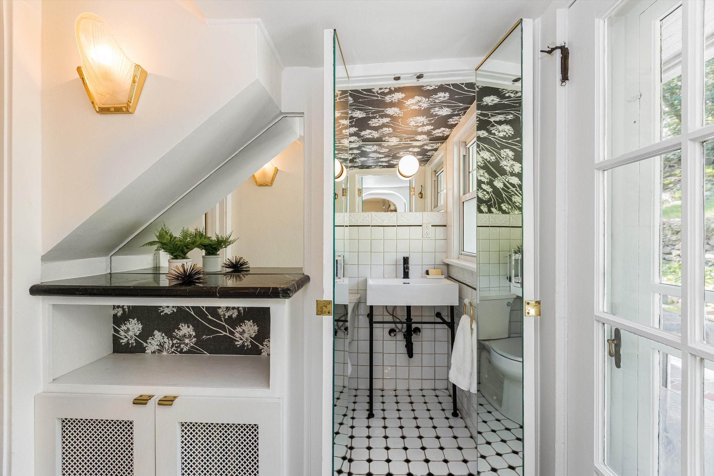 050-Powder Room