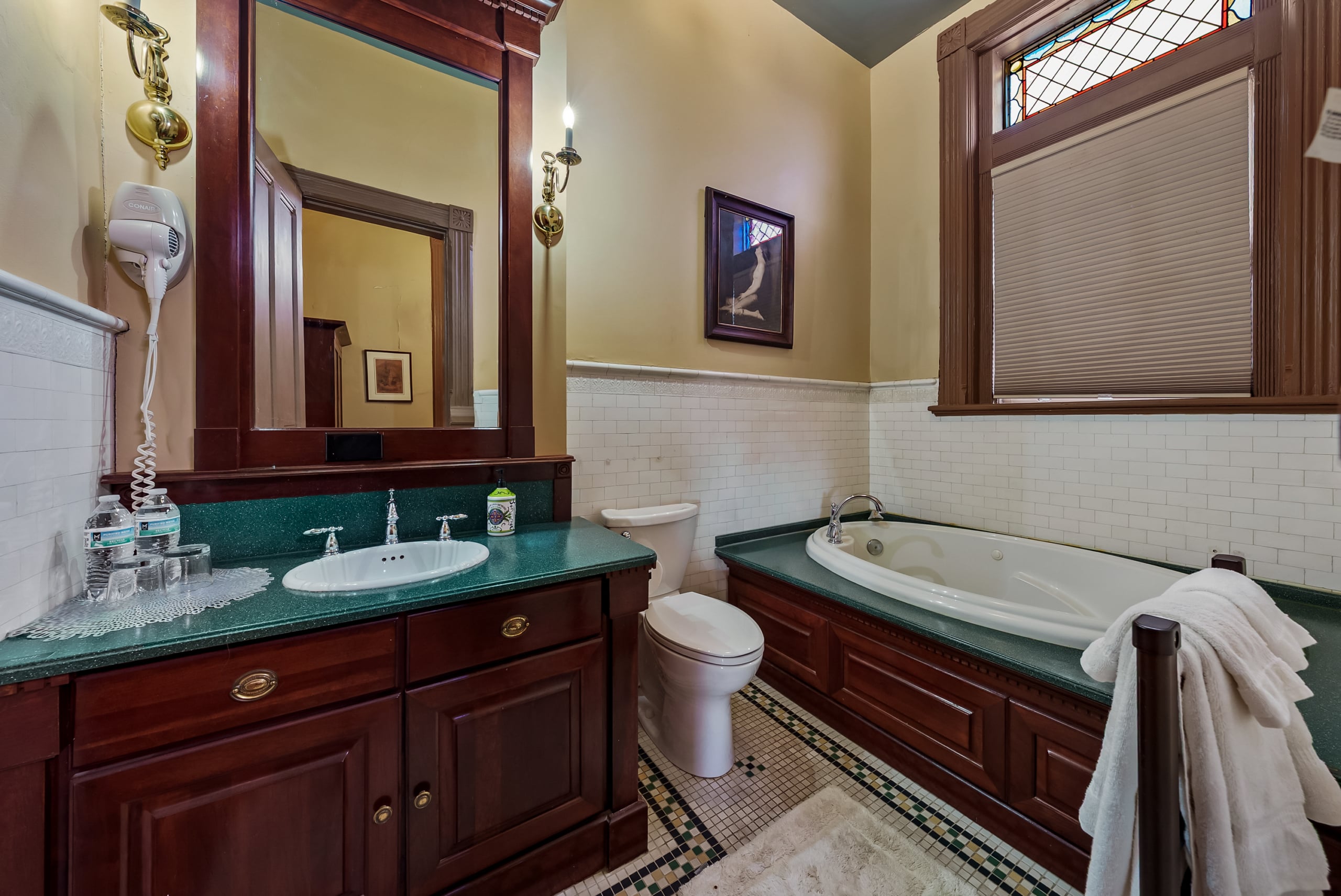 051-809 Hall St 2026-43