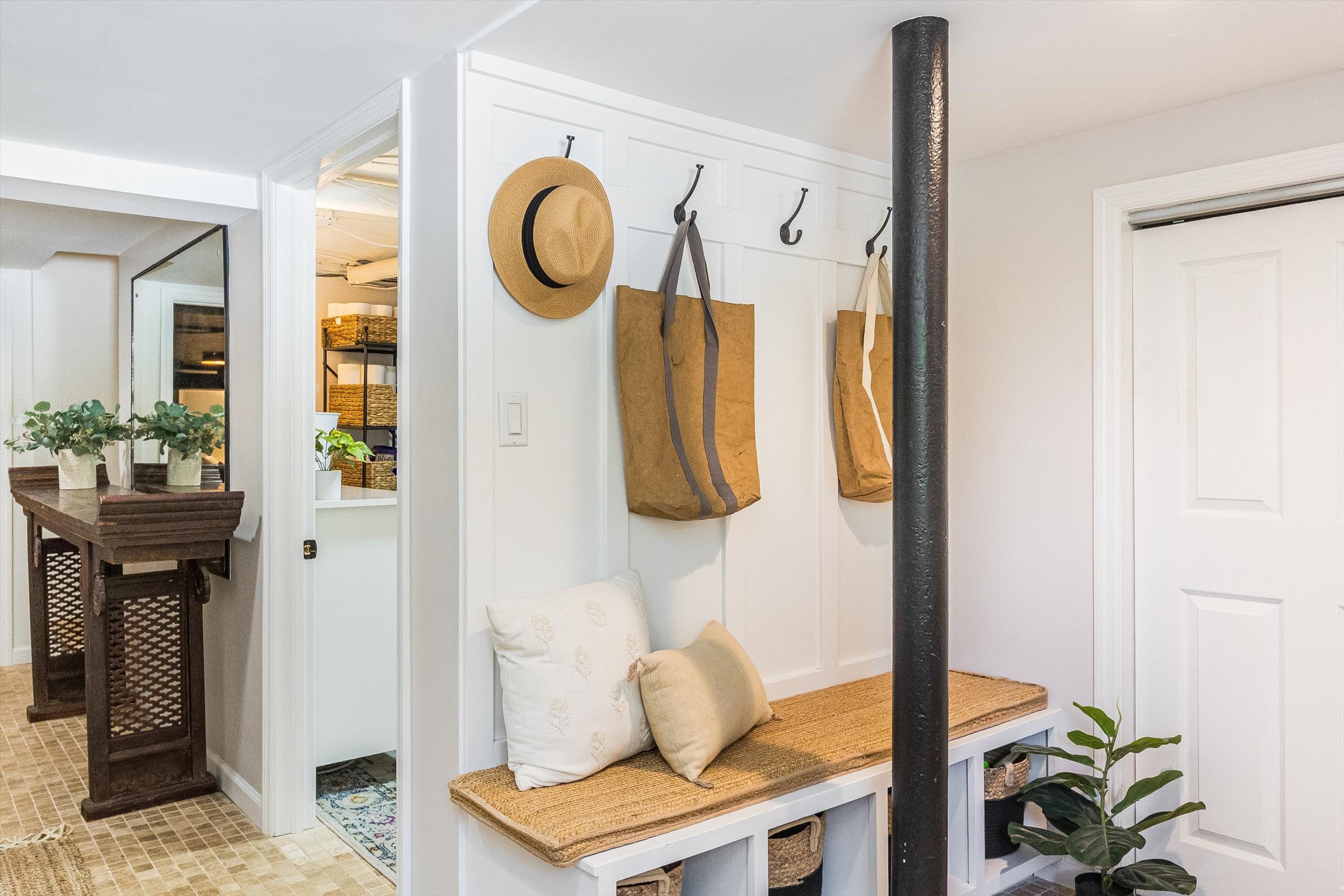 052-Mudroom