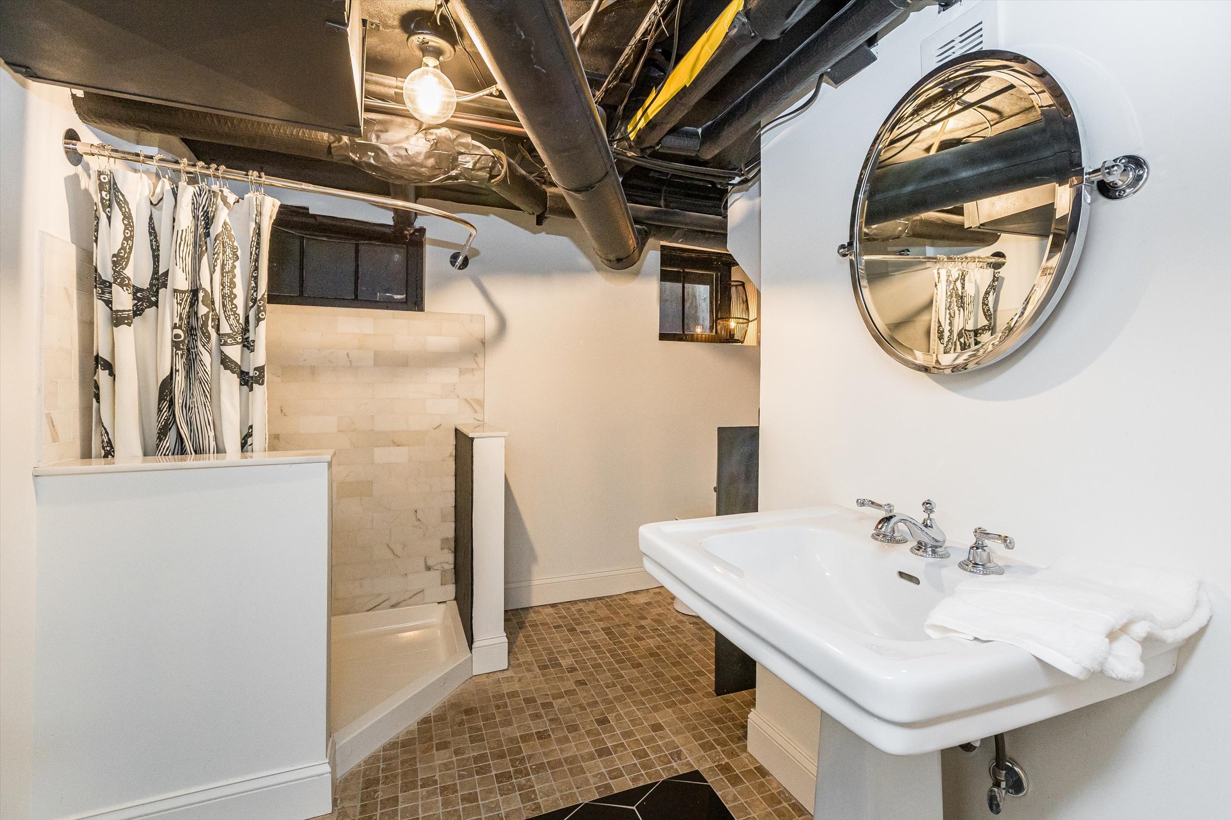 053-Bathroom
