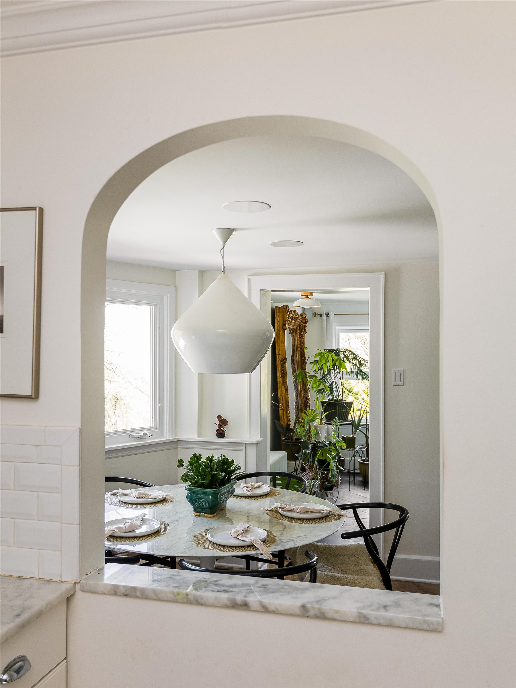 060-Breakfast Nook