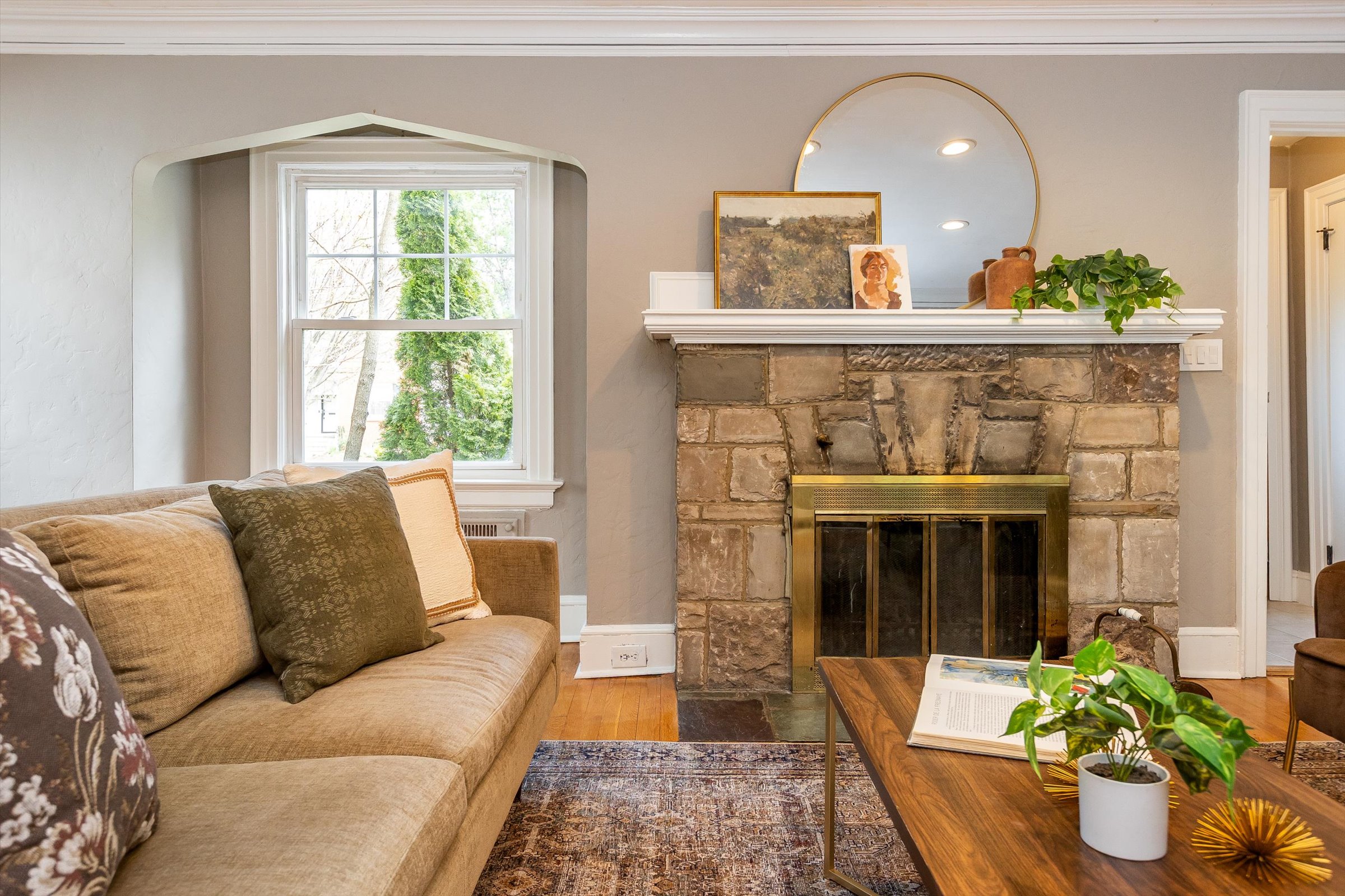 08-Living Room