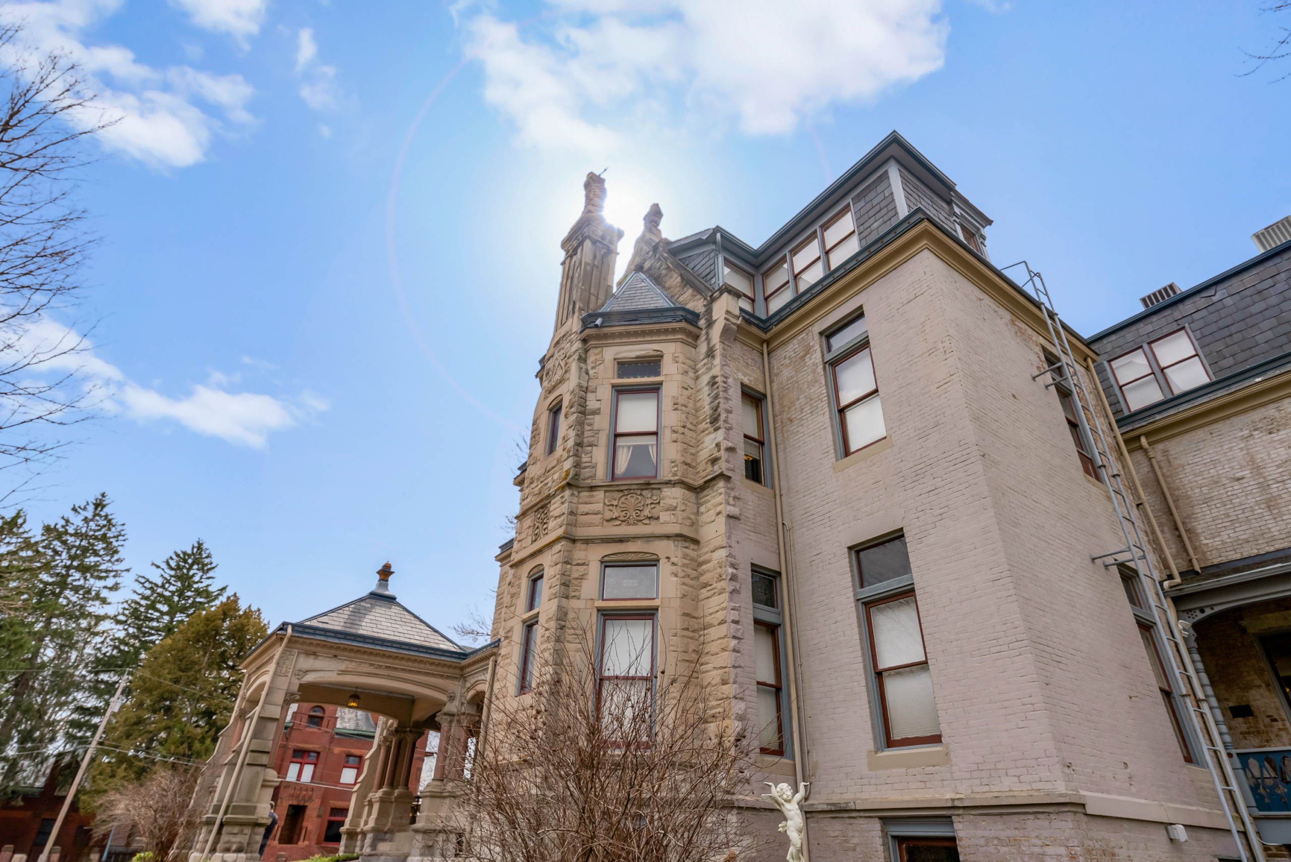 098-809 Hall St 2026-92