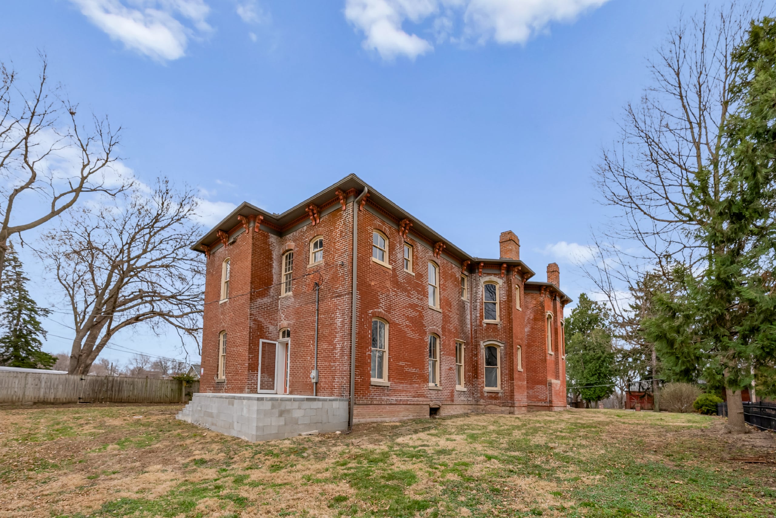 102-809 Hall St 2026-96