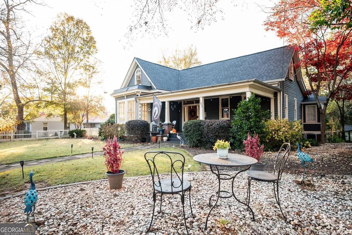 103 E Elm St, Greensboro, GA 30642-2