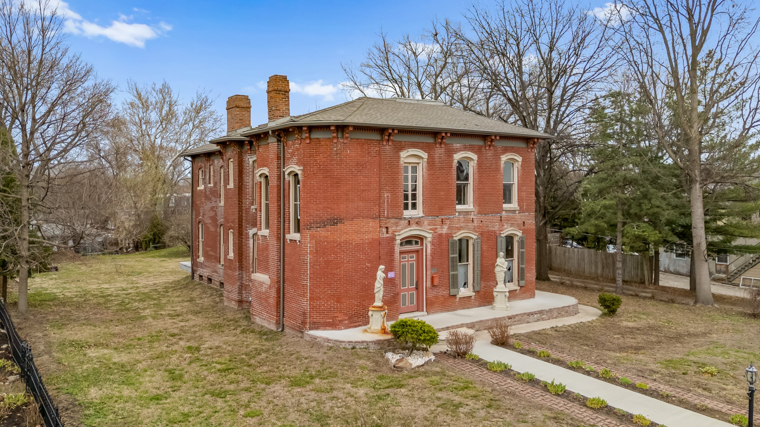108-809 Hall St 2026-105