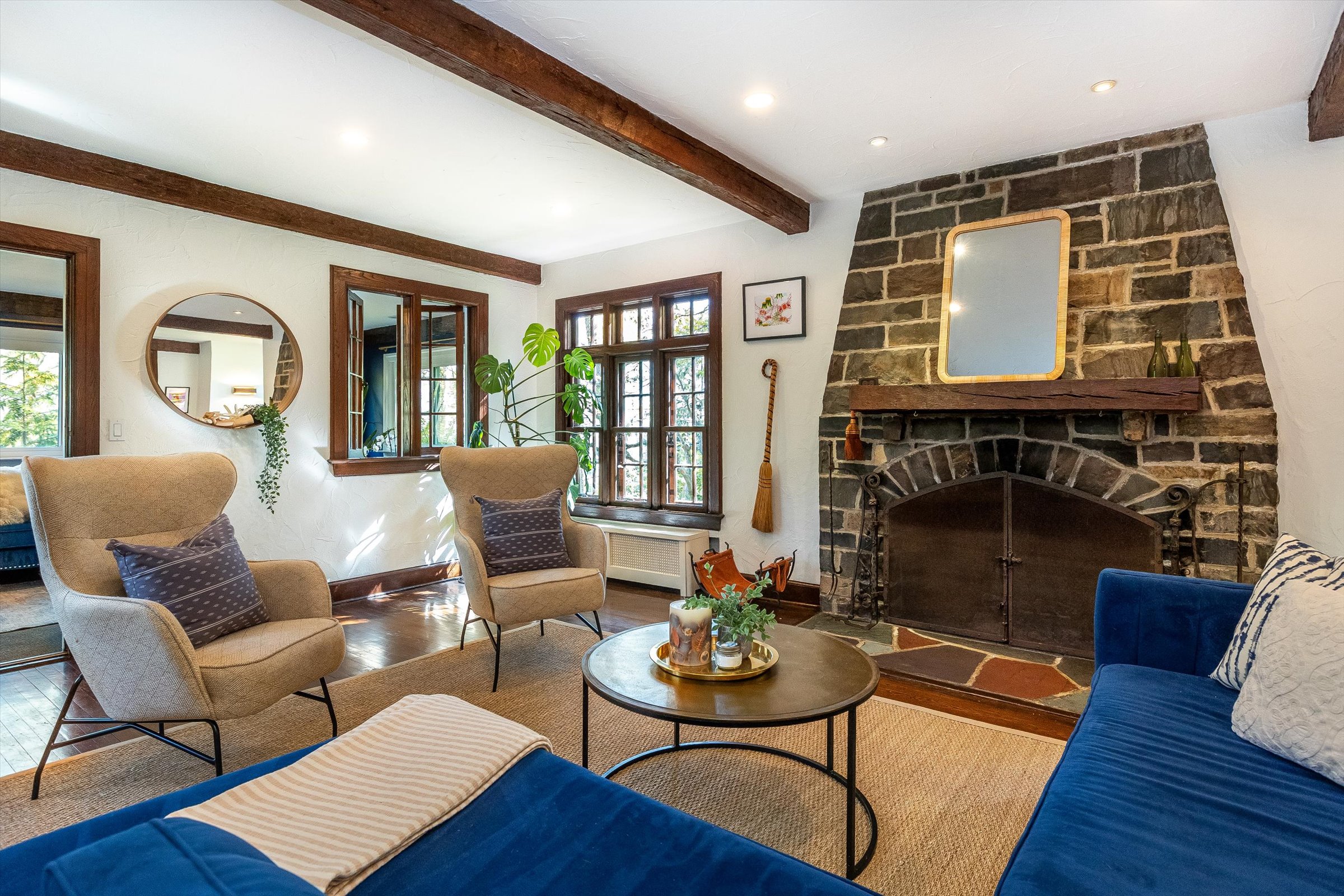 12-Living Room