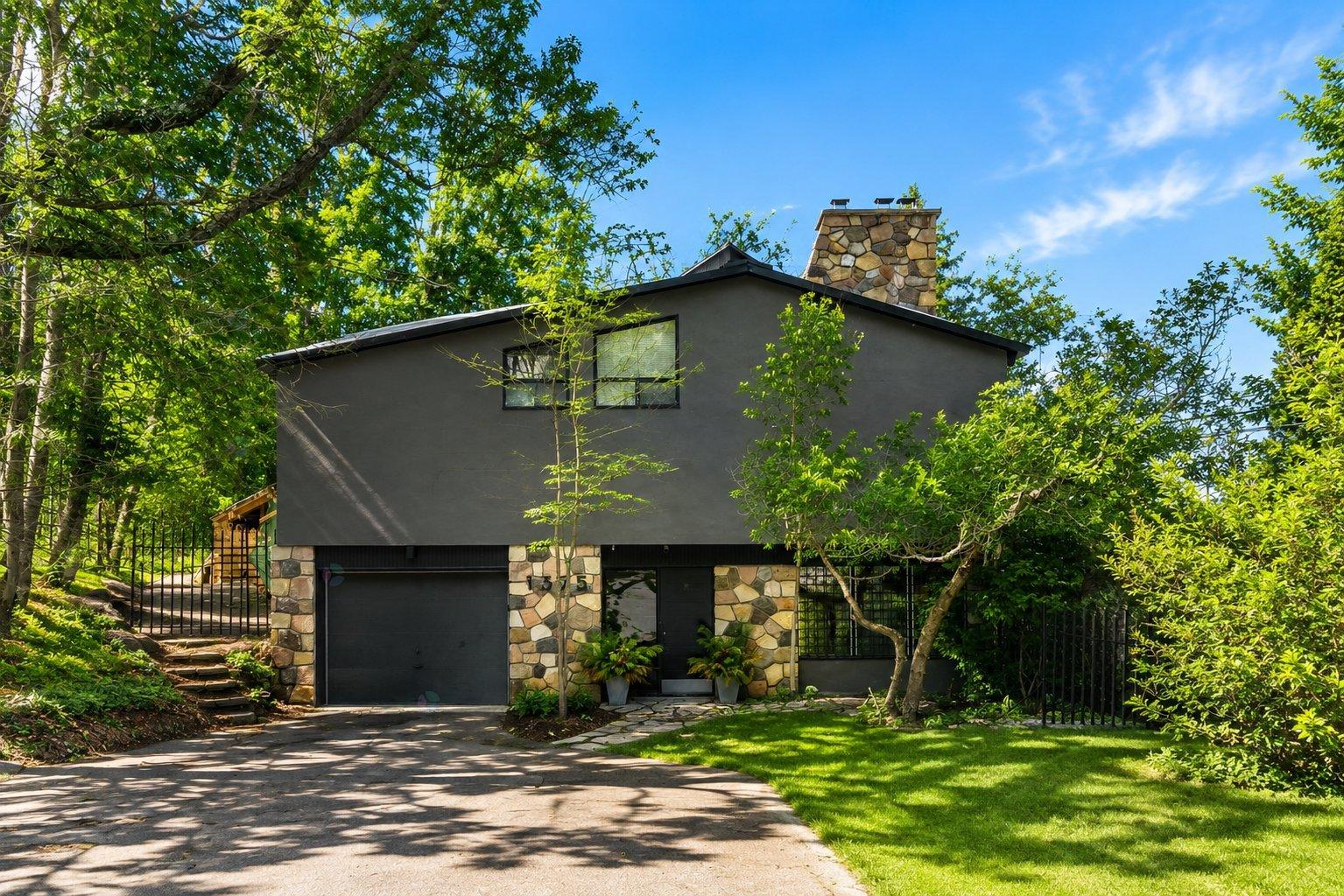 1375 Rue de la Laurentie-1