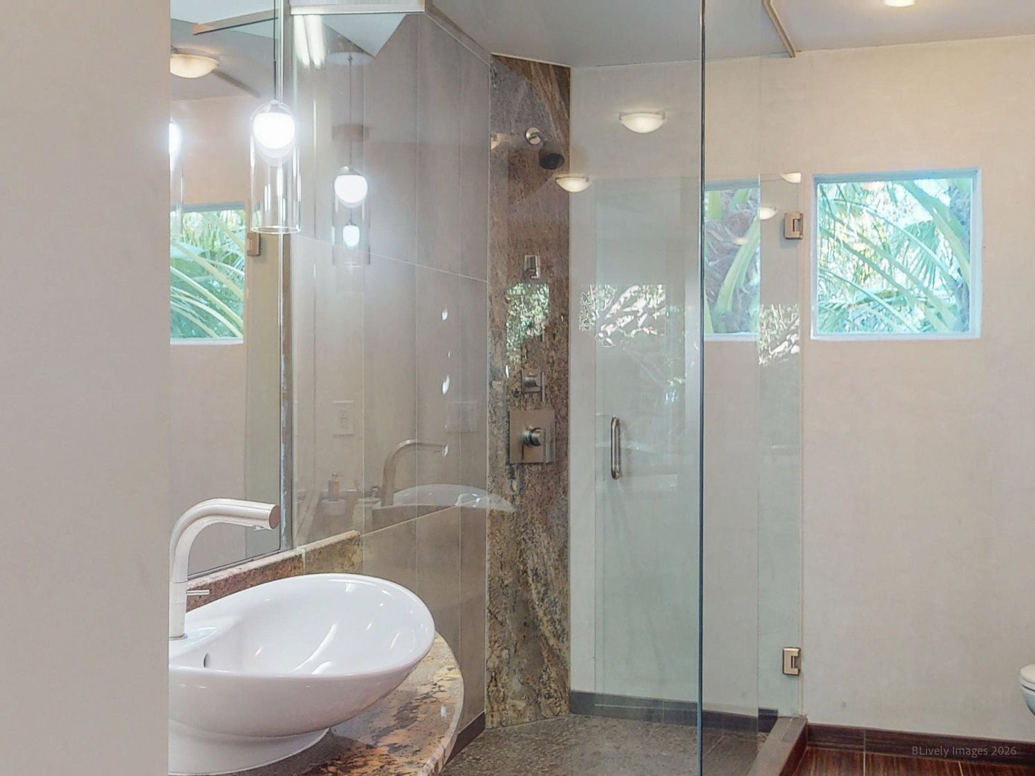 150-web-or-mls-21ST AVE BED AND BATH-08