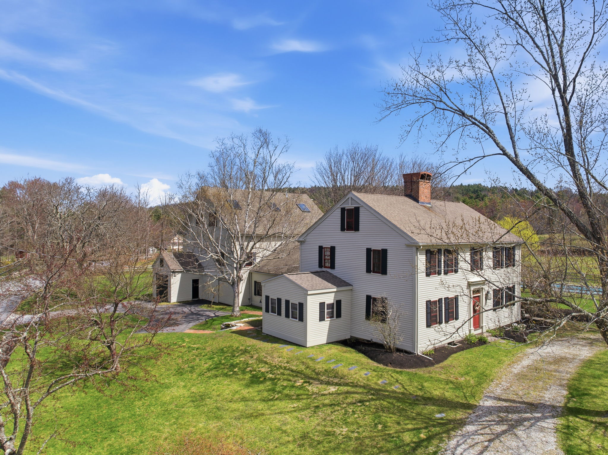 19-web-or-mls-5OldManchesterRoadAmherstNH-21
