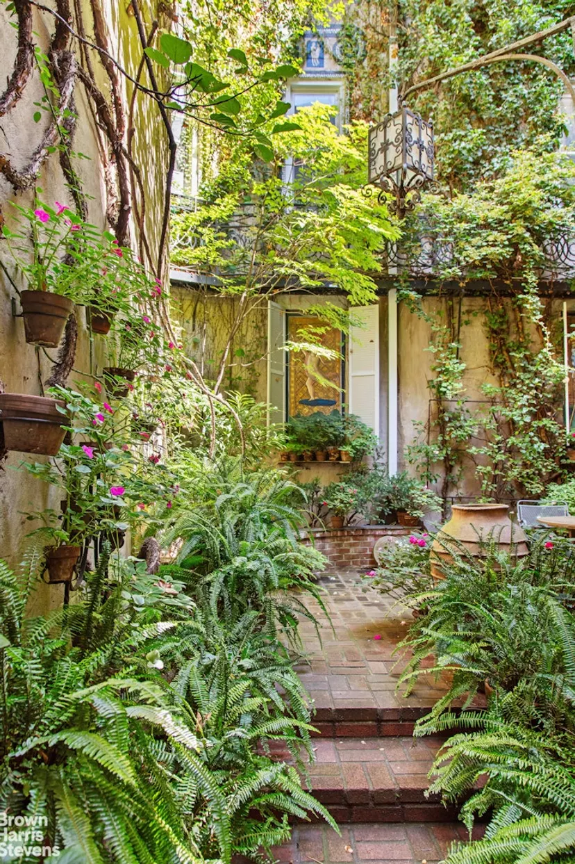 203 Prince Street SoHo, Manhattan, NY 10012-19