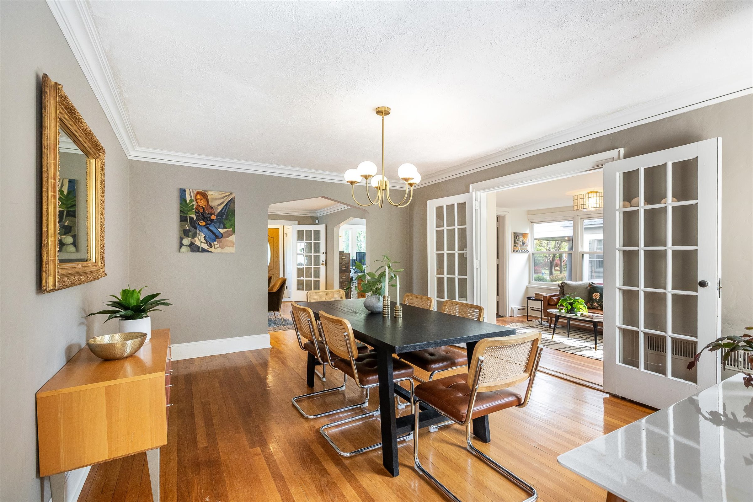 24-Dining Room