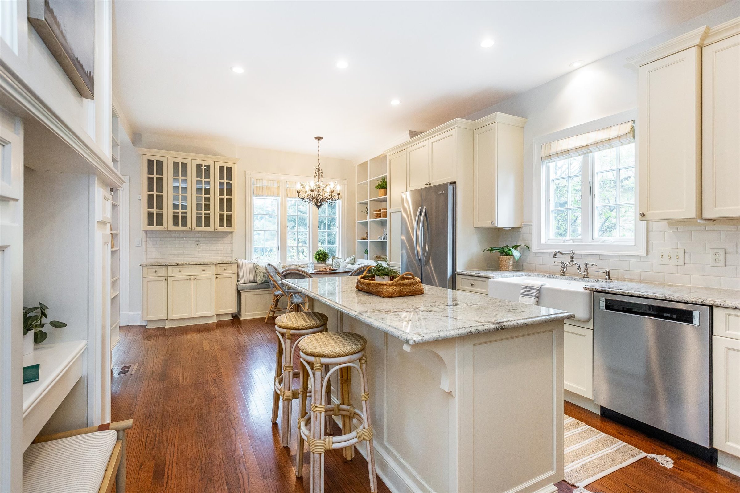 25-Kitchen
