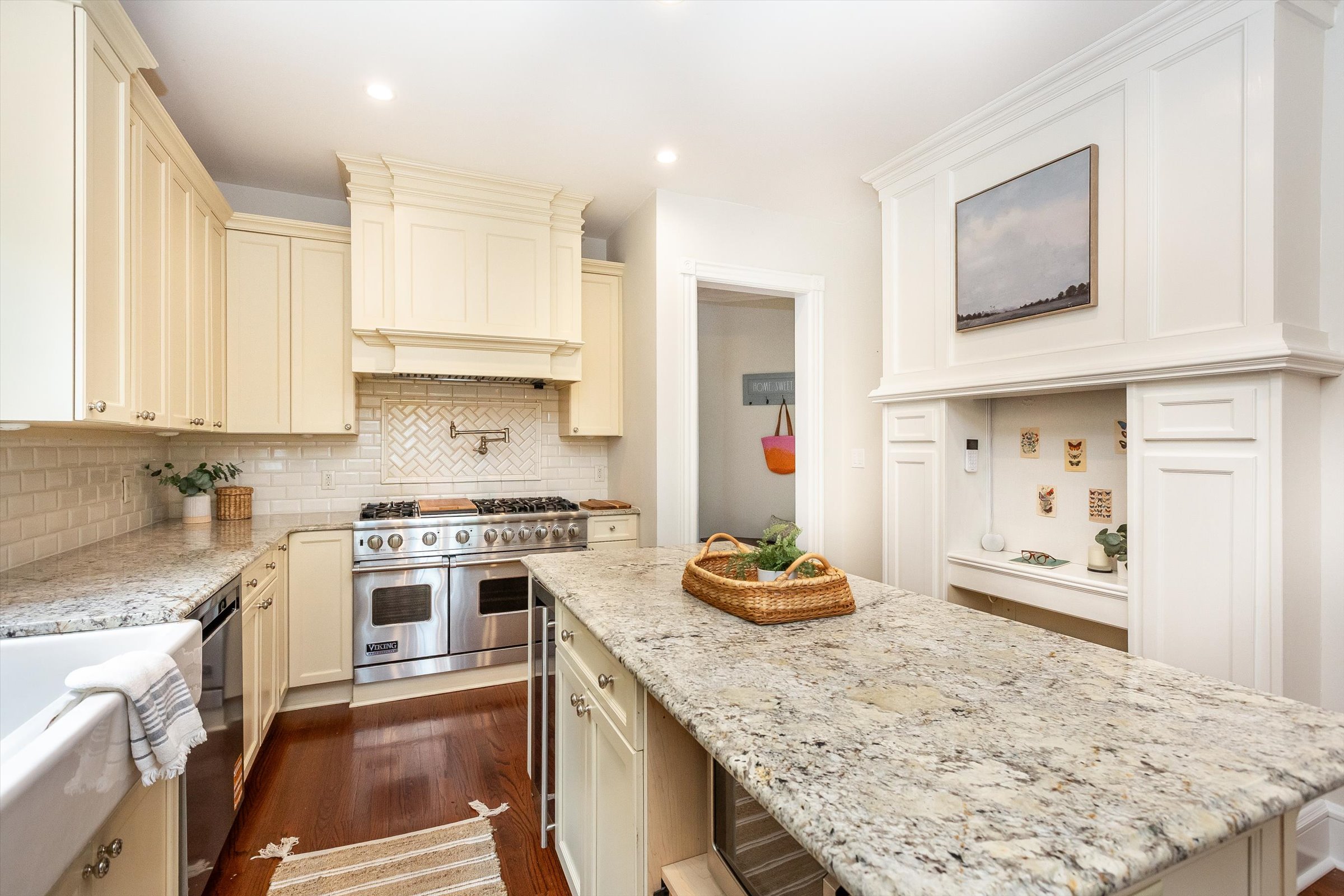 28-Kitchen