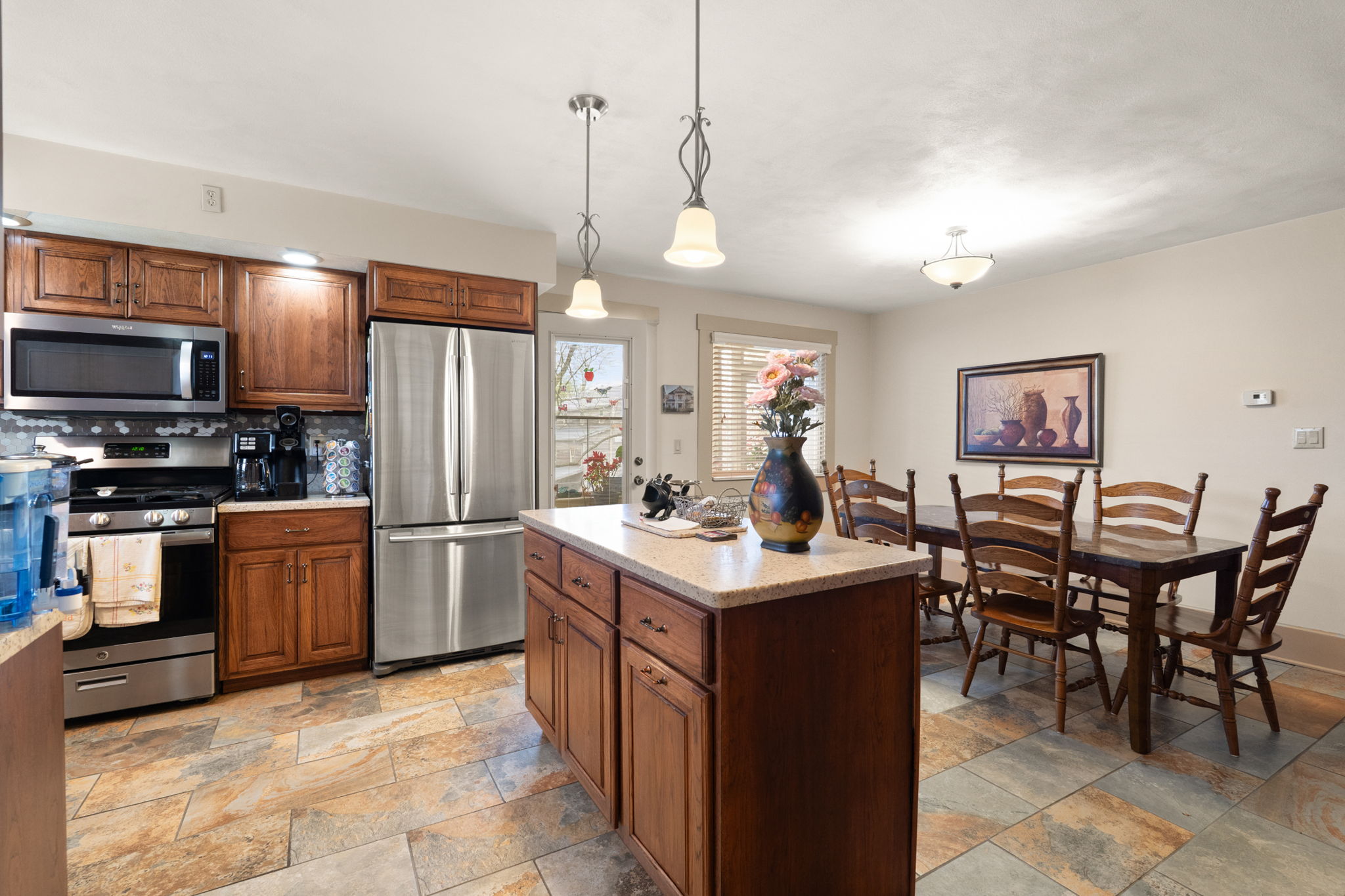 37-410 E Riverside Dr-88