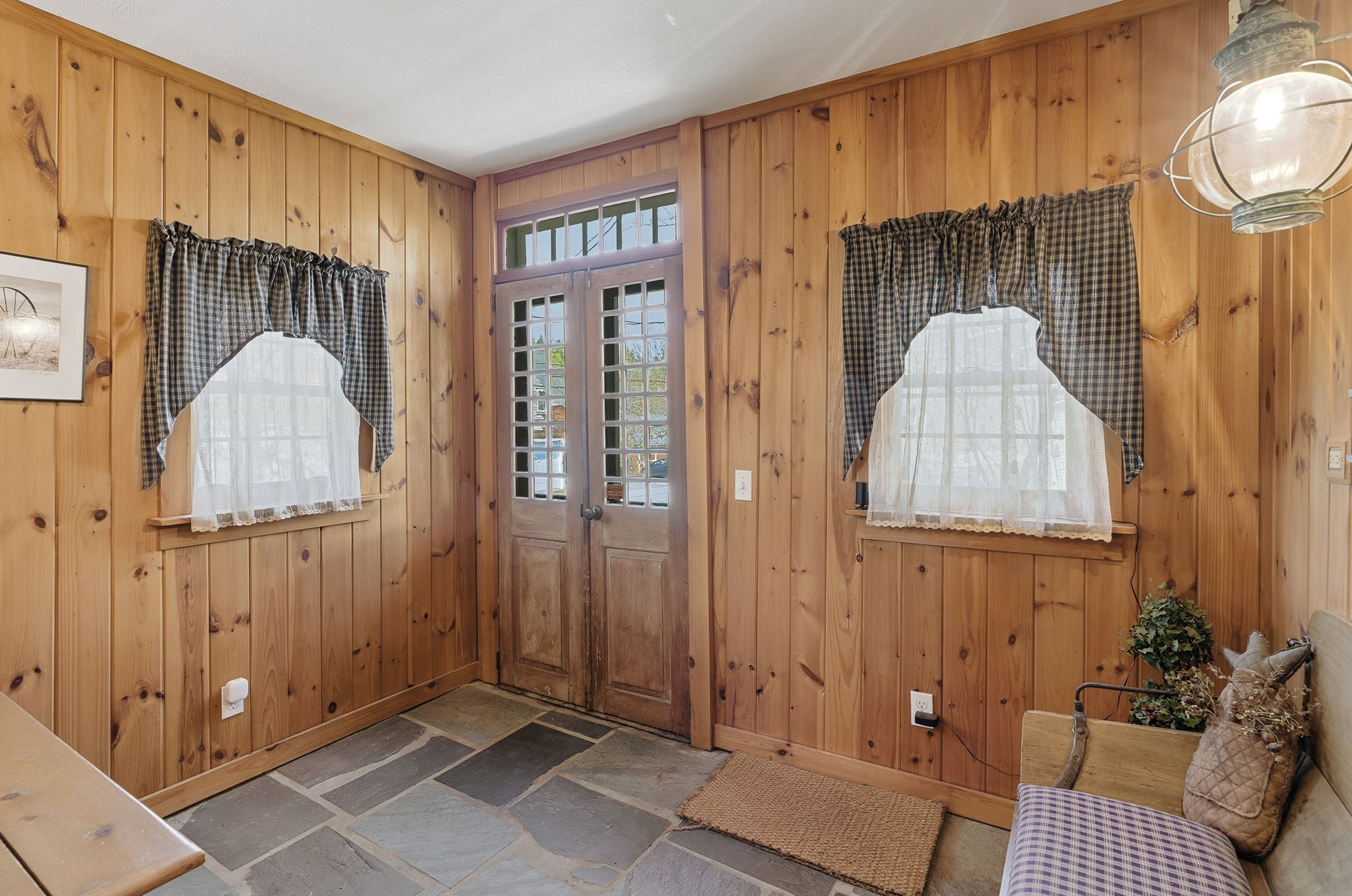 39-web-or-mls-5OldManchesterRoadAmherstNH-41