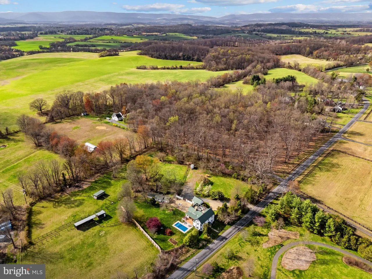 4094 Whiting Rd, Marshall, VA 20115-10