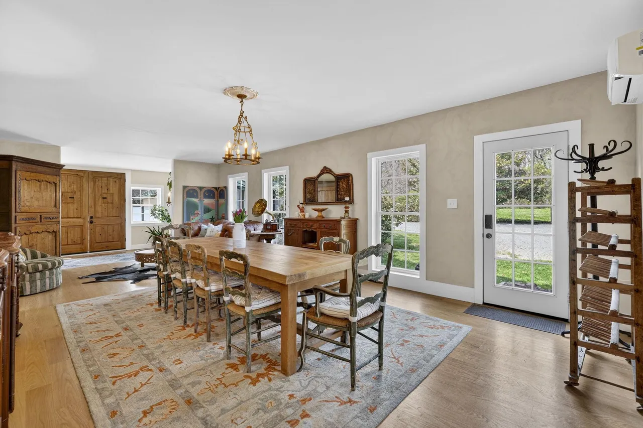 4094 Whiting Rd, Marshall, VA 20115-13