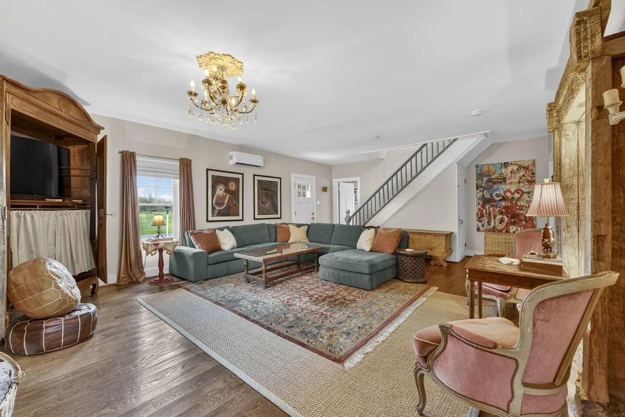 4094 Whiting Rd, Marshall, VA 20115-21