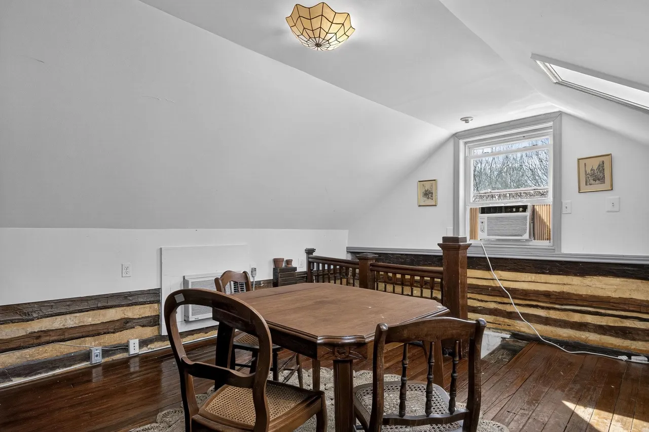 4094 Whiting Rd, Marshall, VA 20115-32