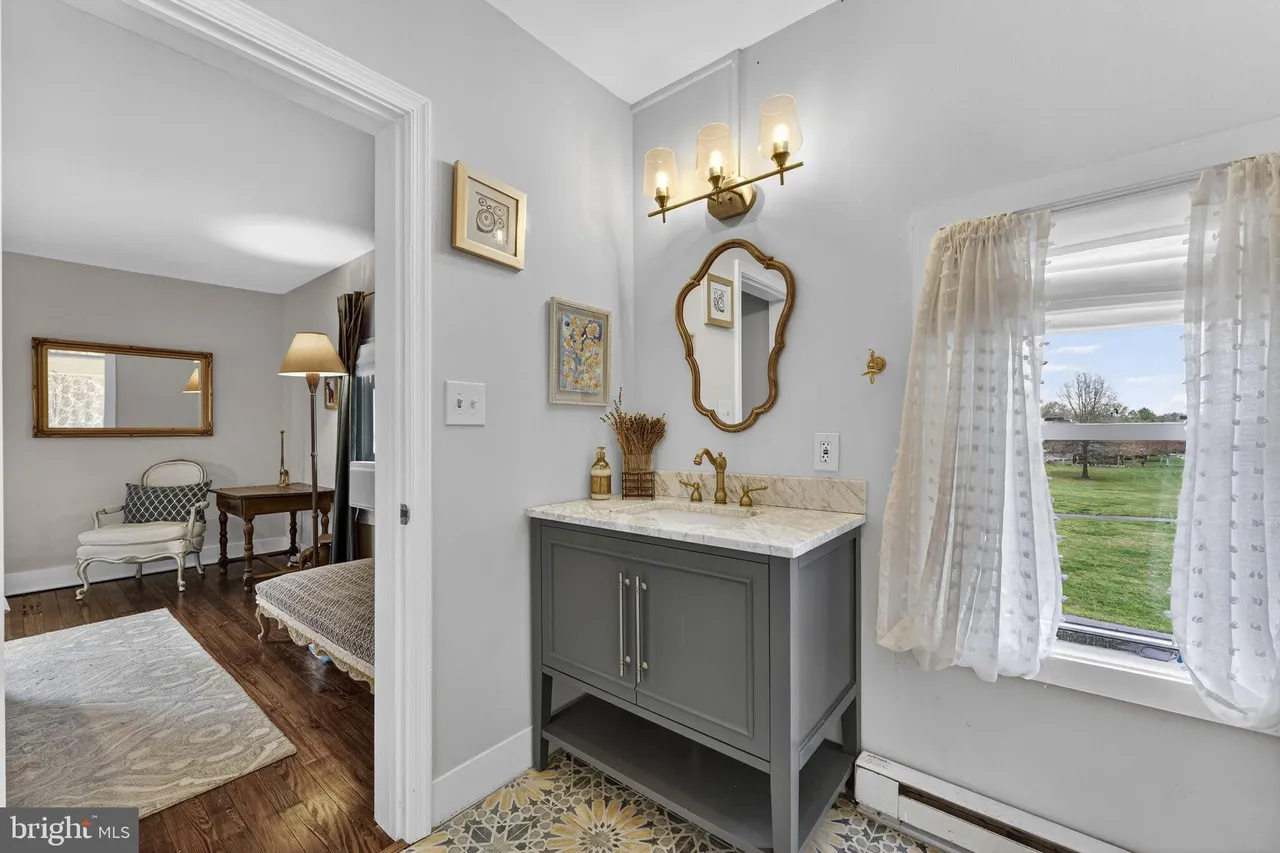 4094 Whiting Rd, Marshall, VA 20115-41