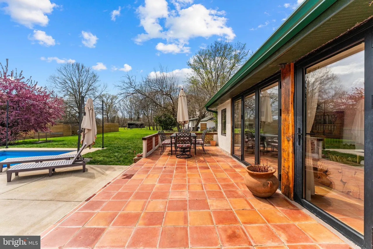 4094 Whiting Rd, Marshall, VA 20115-45