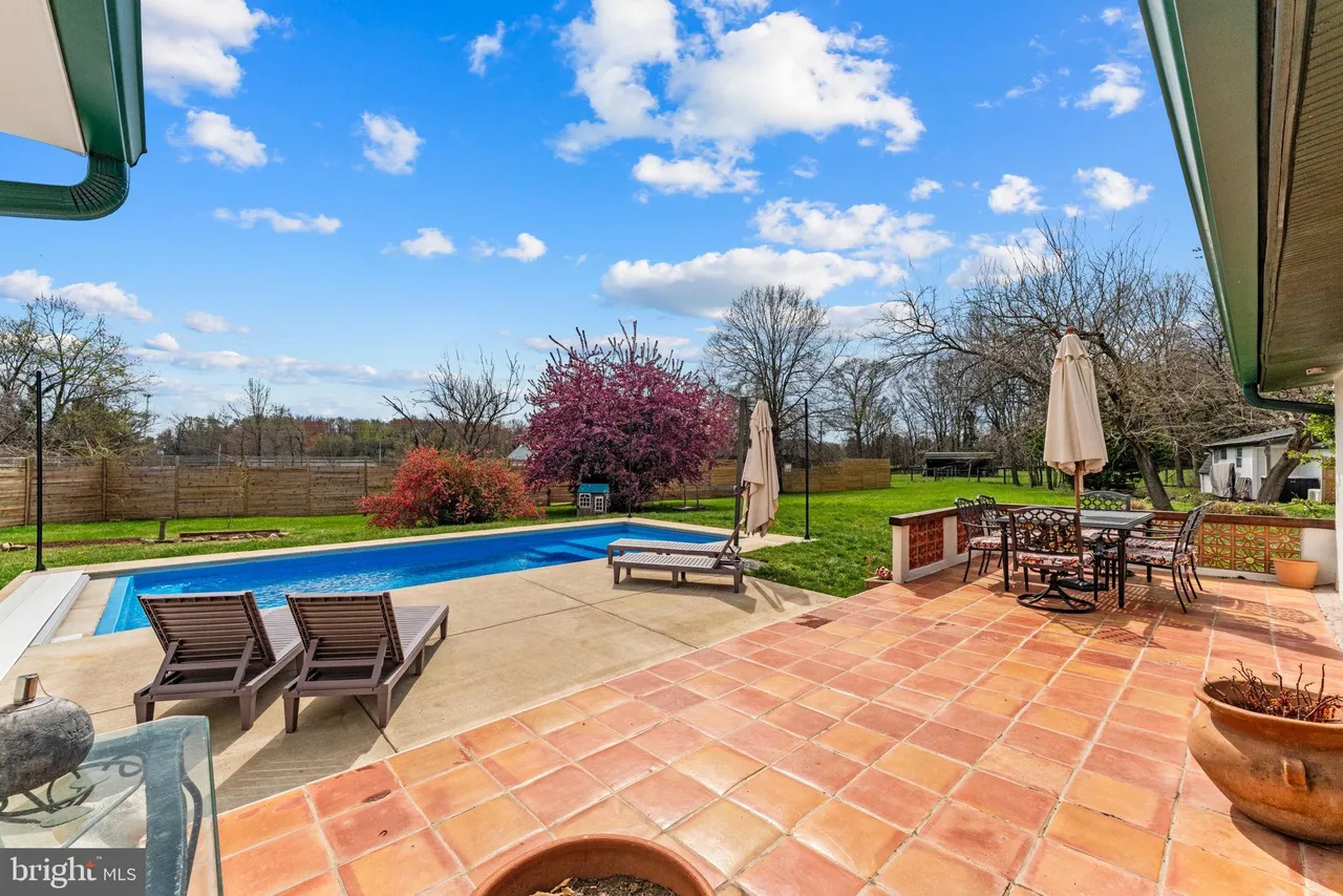 4094 Whiting Rd, Marshall, VA 20115-48