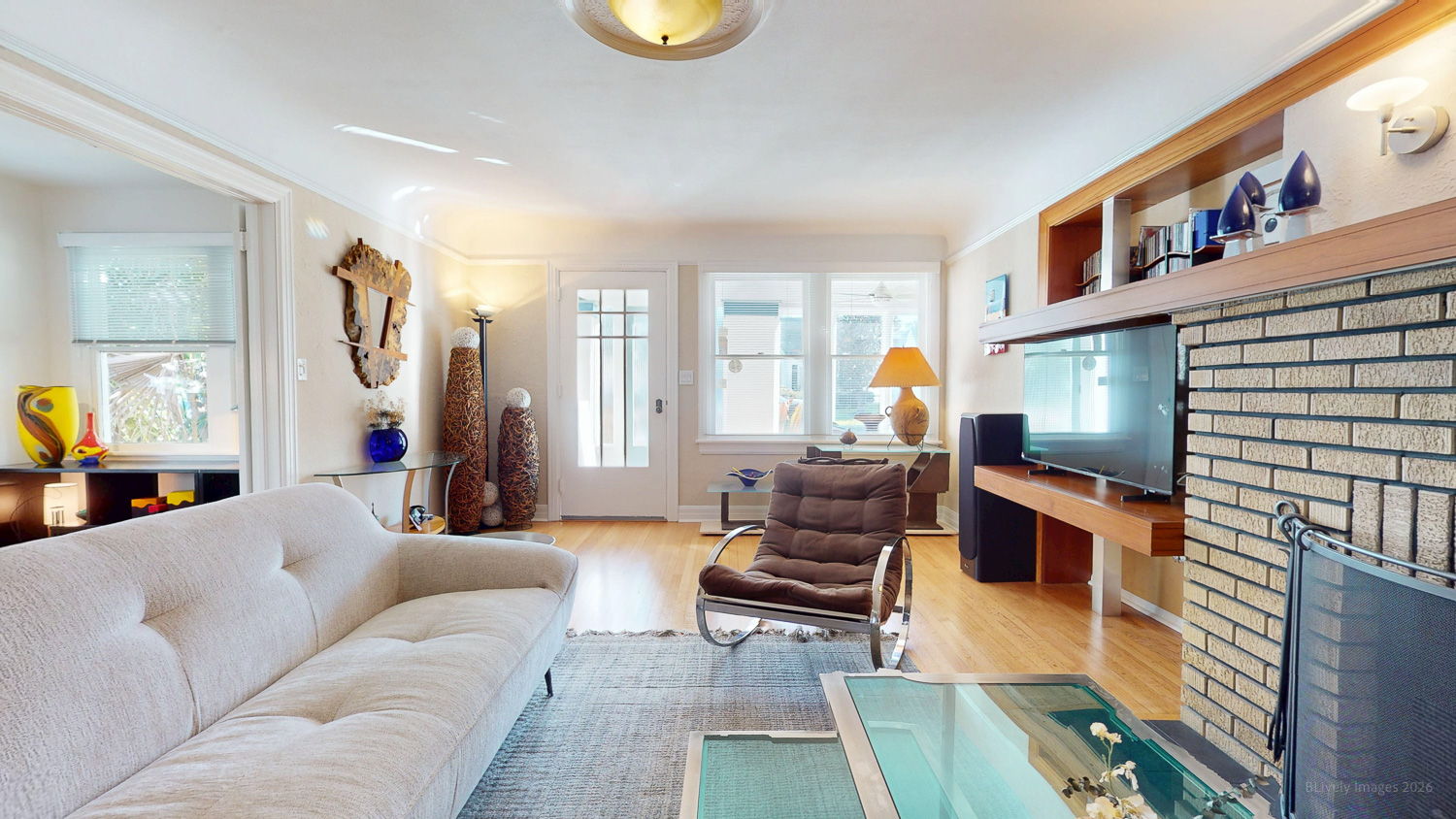 45-web-or-mls-21ST AVE LIVING-2