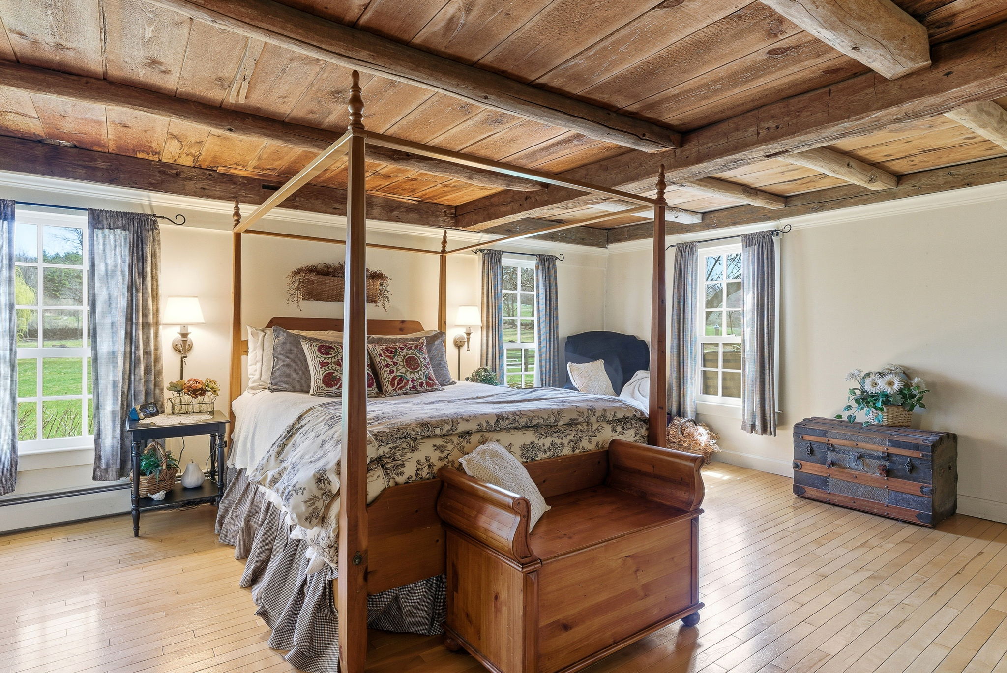 47-web-or-mls-5OldManchesterRoadAmherstNH-49