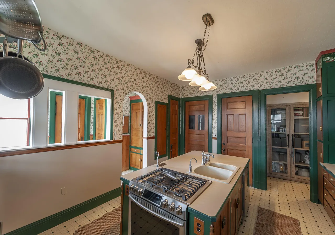 616 N Main St, Celina, OH 45822-15