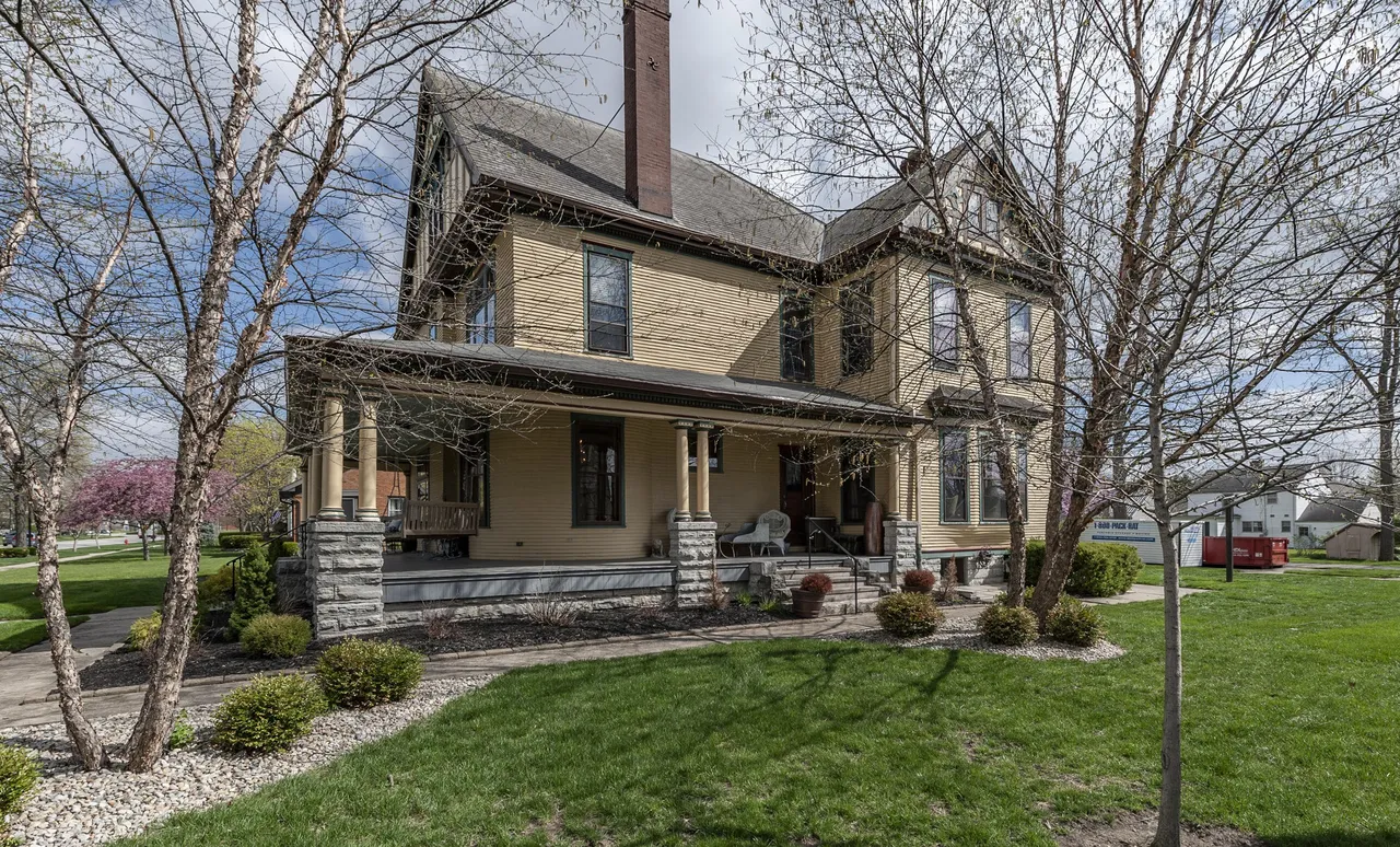 616 N Main St, Celina, OH 45822-40