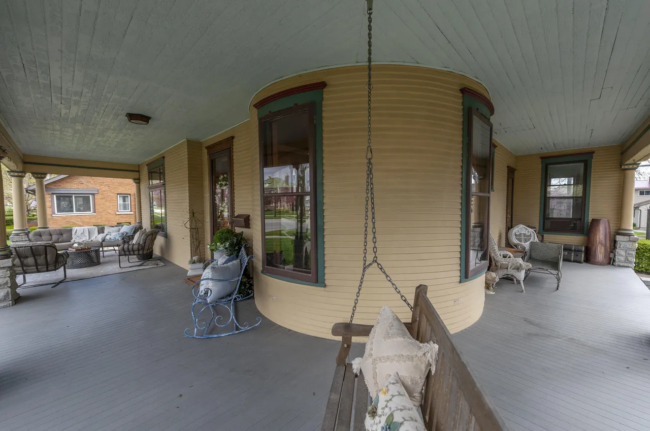 616 N Main St, Celina, OH 45822-44