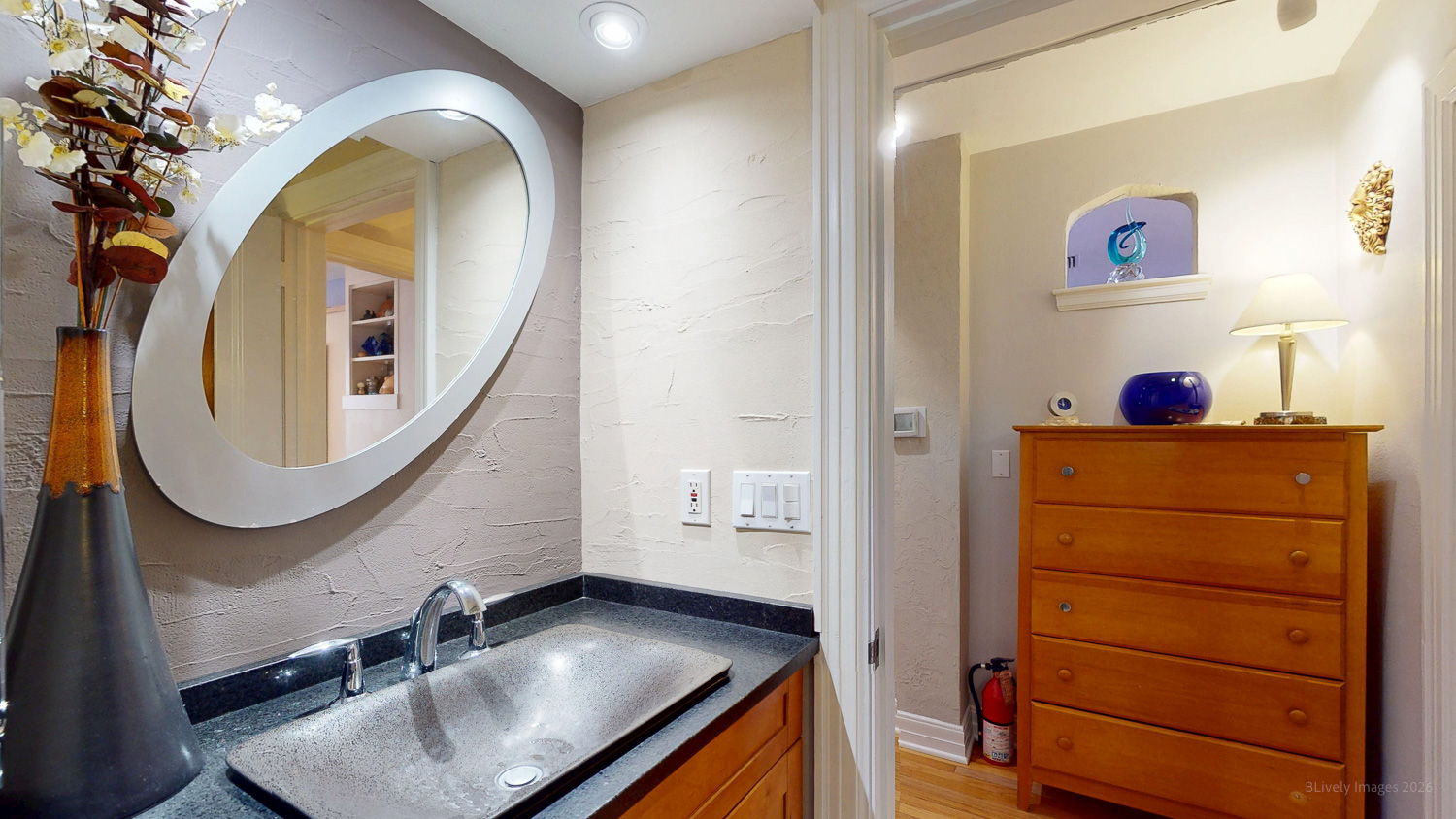 77-web-or-mls-21ST AVE BED AND BATH-26