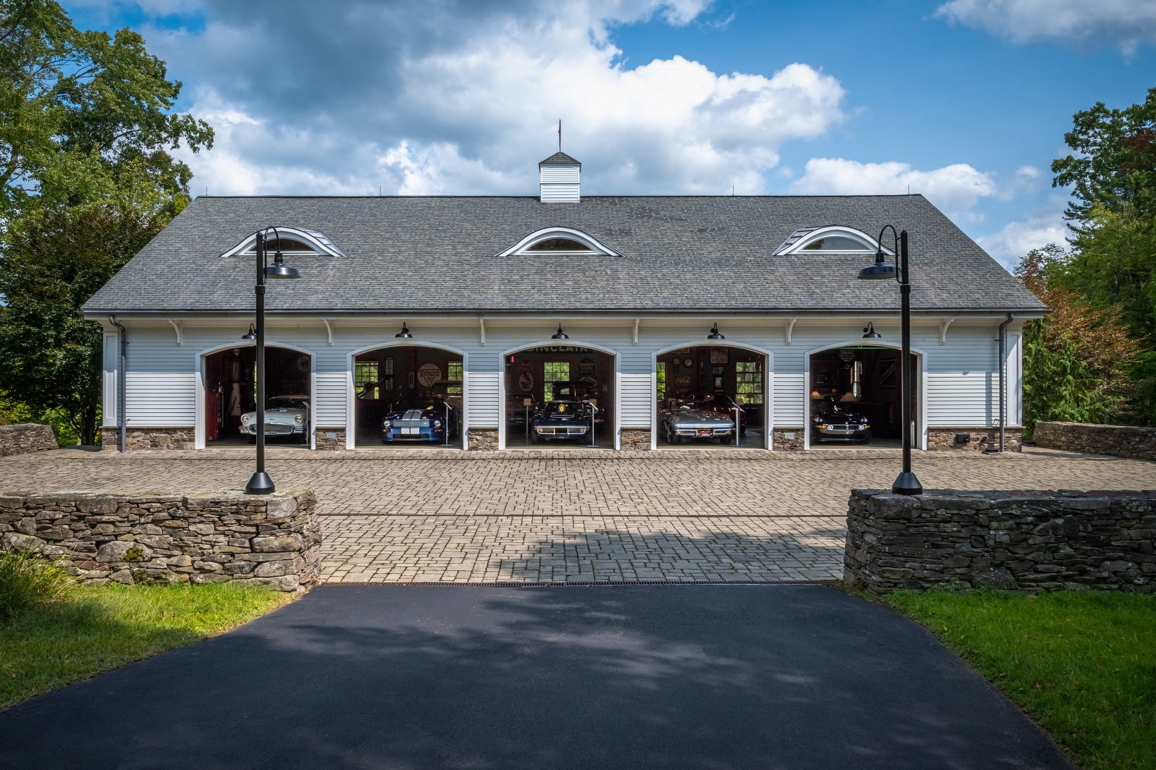 #8 Photo of 15 Meadowood Lane
