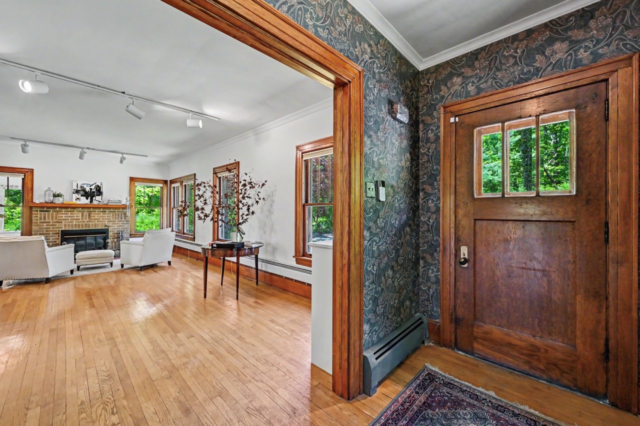 100 Old Woodland Way 05 Large