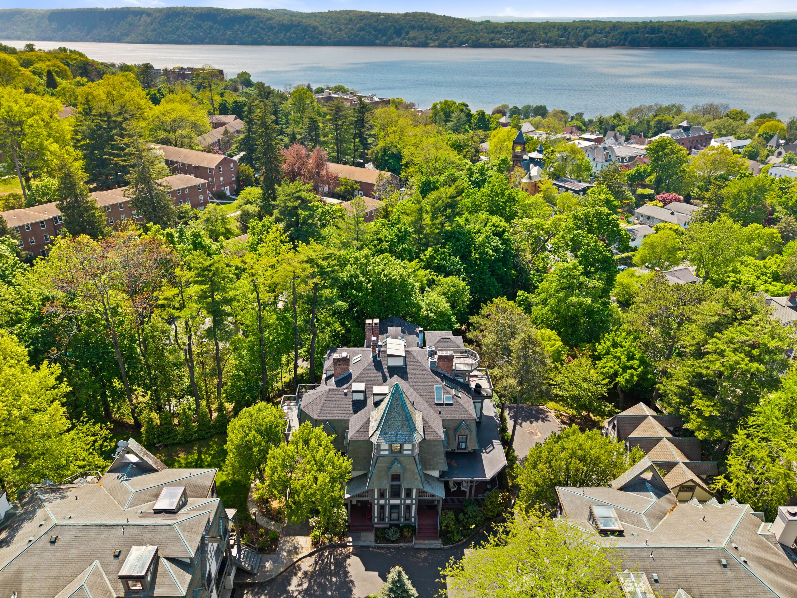 12ClintonAveC-38