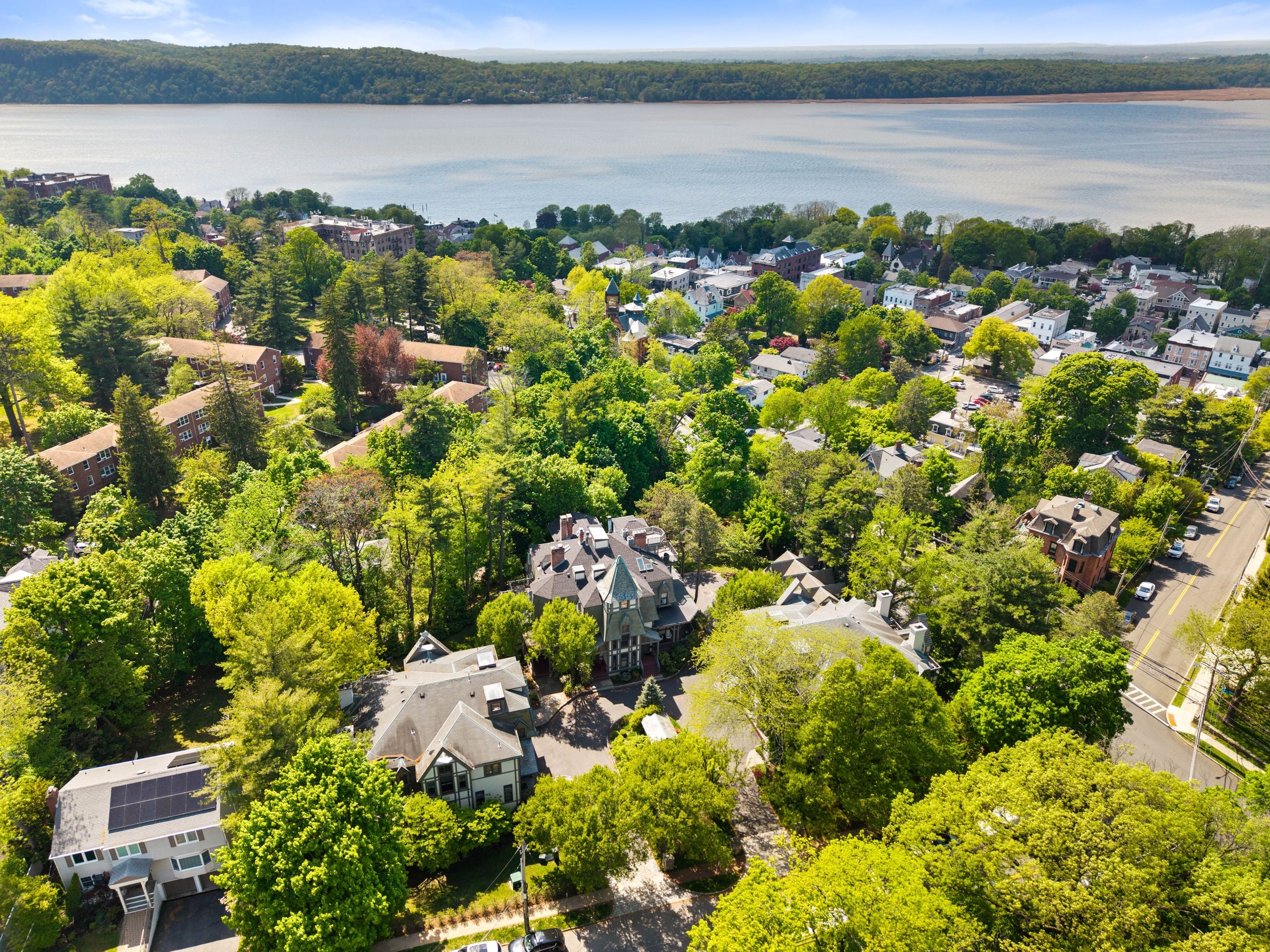 12ClintonAveC-39