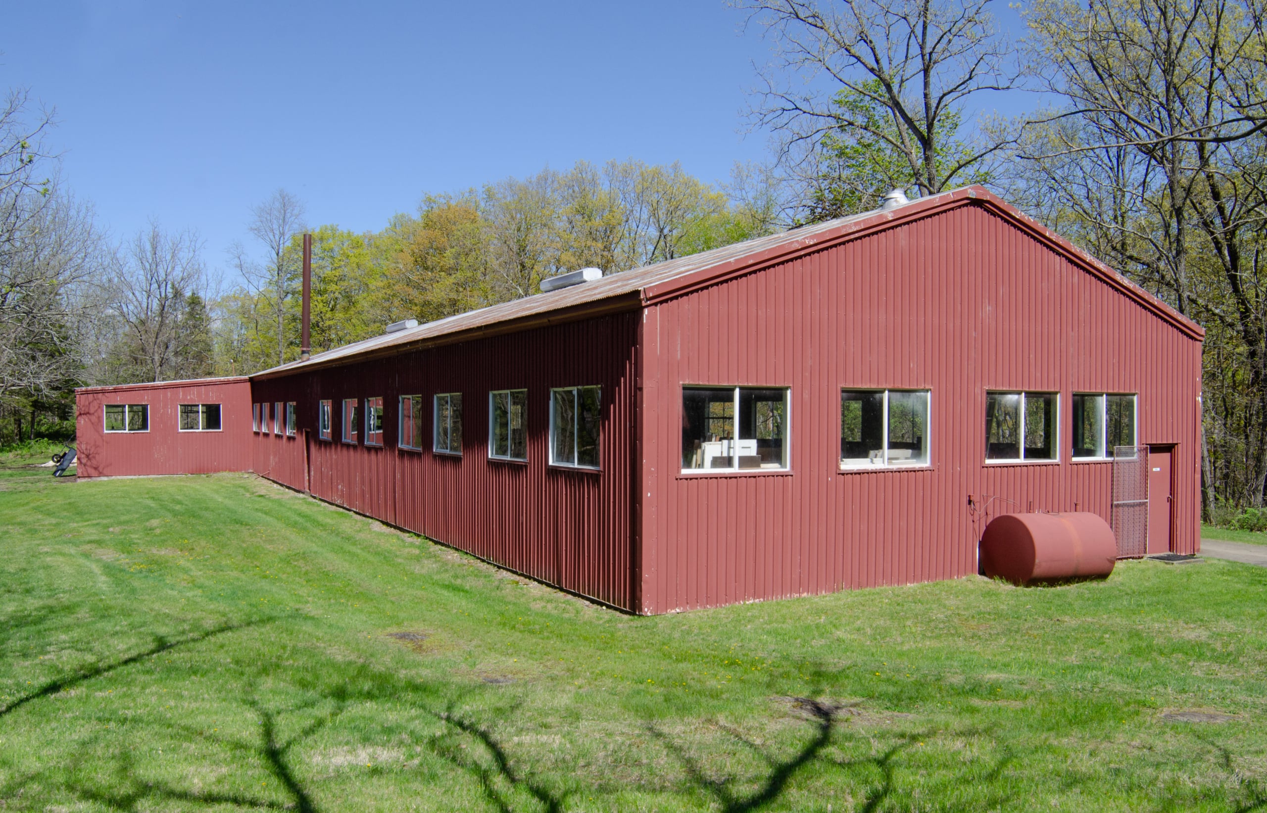 3.Barn