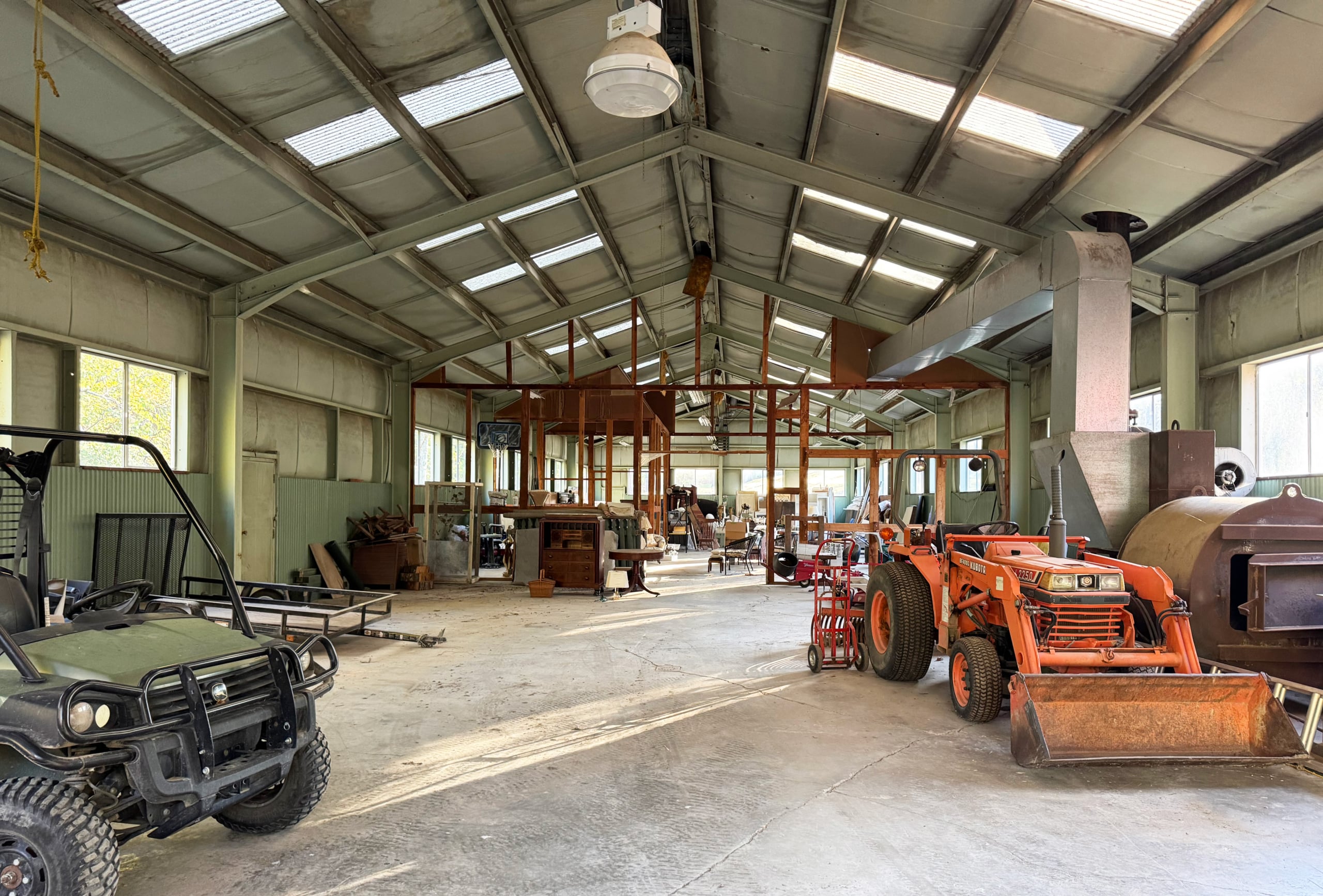 4.Barn Interior