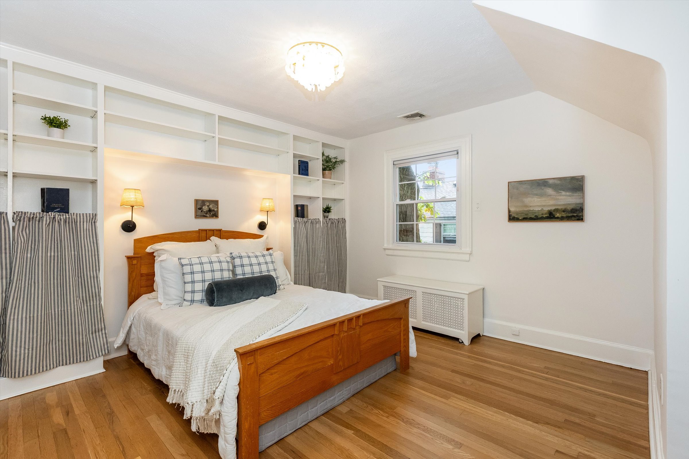 48-Bedroom