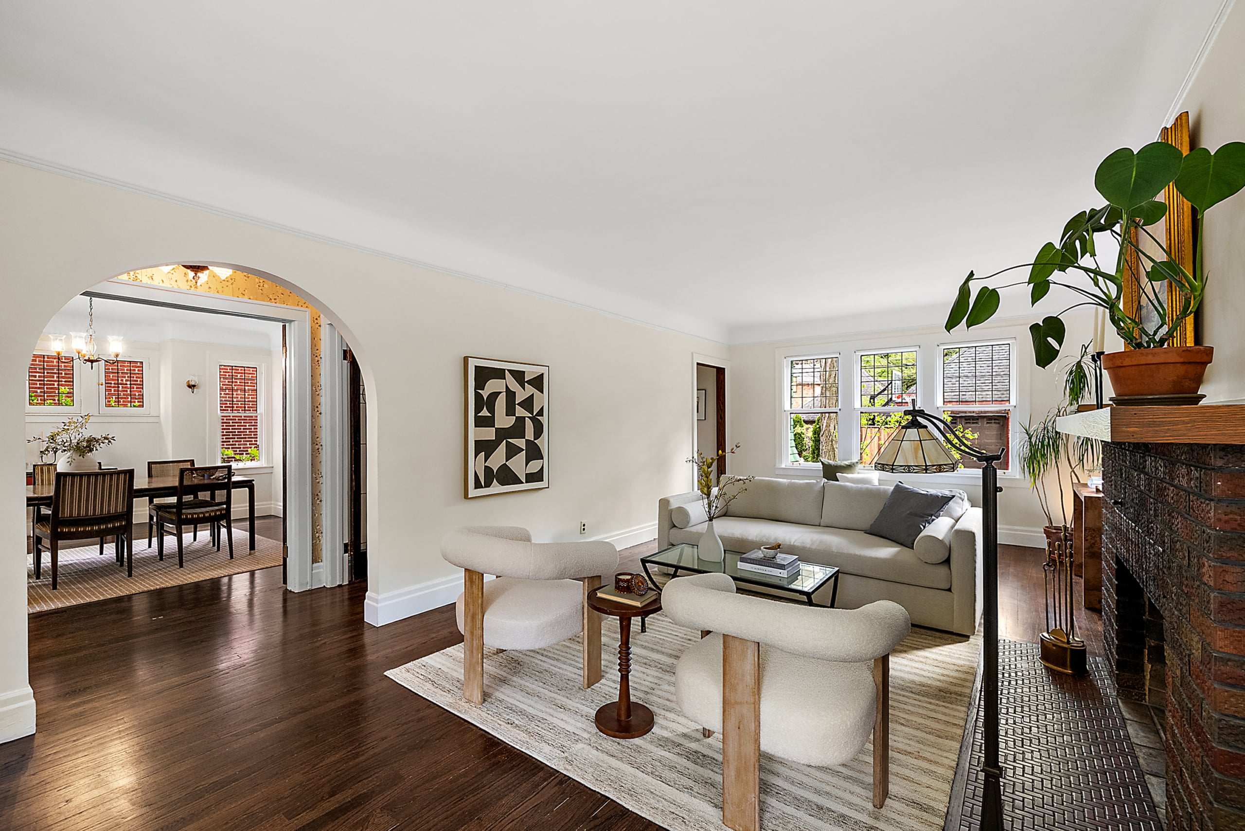 65-26329 York Living Room-3