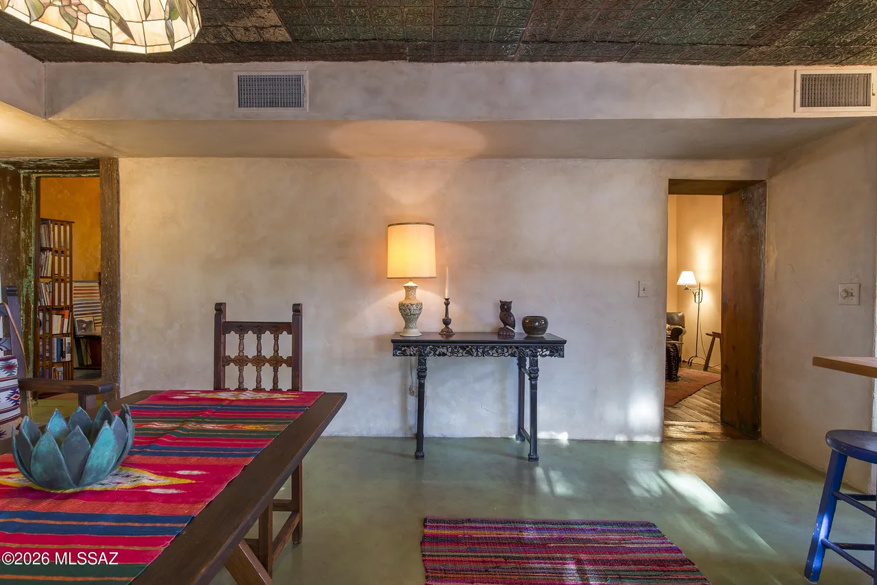 704 S Osborne Ave, Tucson, AZ 85701-10