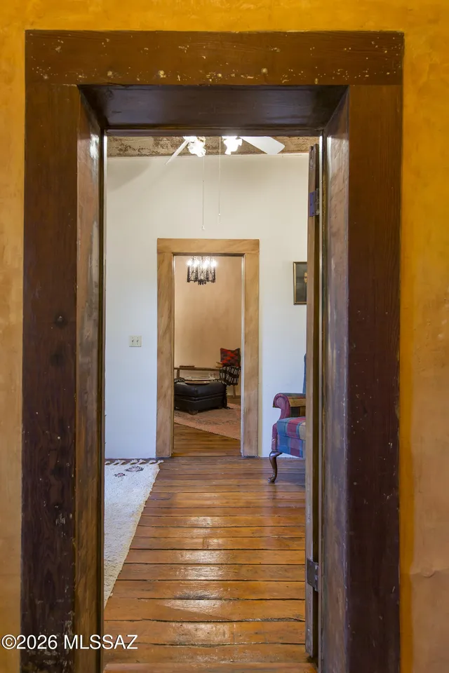704 S Osborne Ave, Tucson, AZ 85701-19