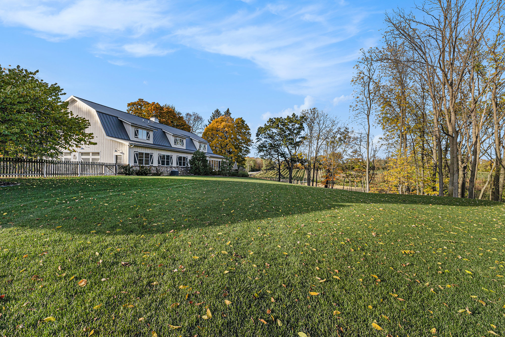 barnhouse from a distance