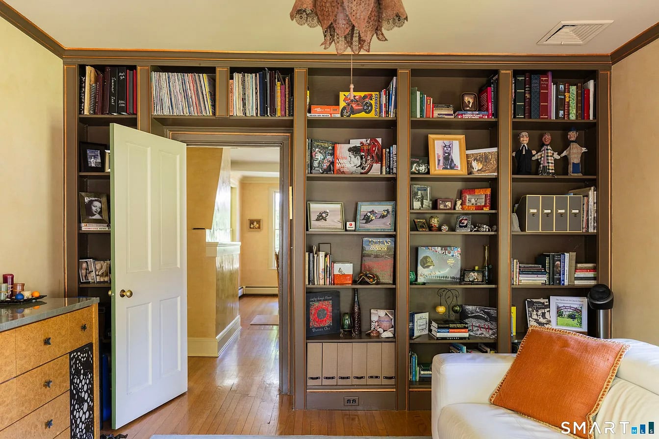 28-e2bd3ba57d0a090bf2b93e869e2d03b6-uncropped_scaled_within_1344_1008